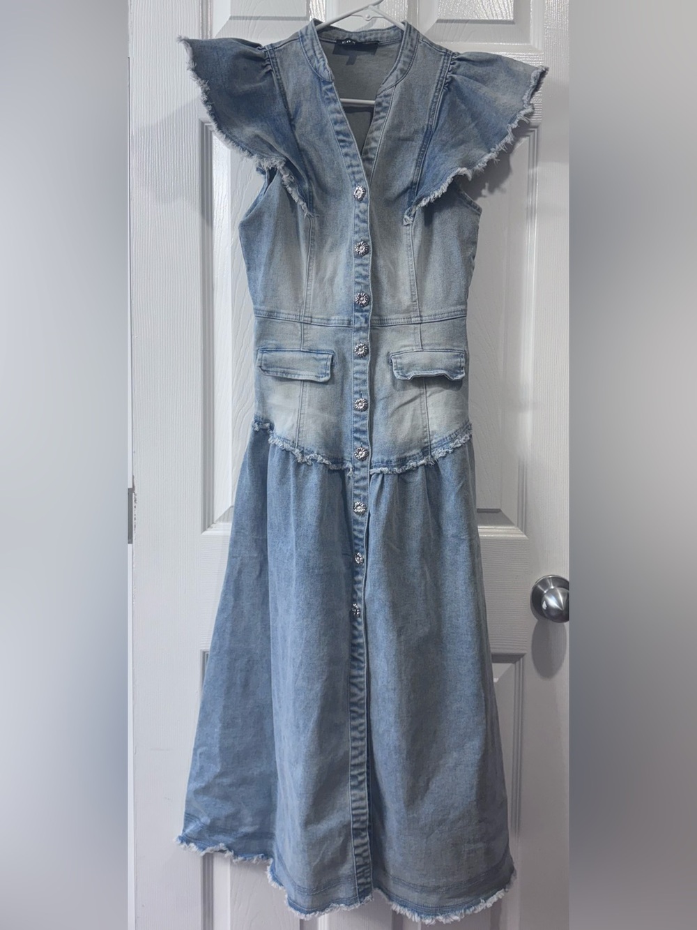 En Saison Light Blue Denim Button-Front Midi Dress